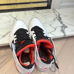 Jordan Max Aura 3 – White/Black/Infrared – Men’s